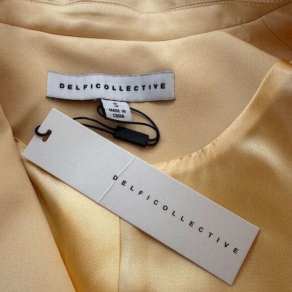 Delfi collective Emily cropped blazer in banana nwt s - Picture 4 of 6